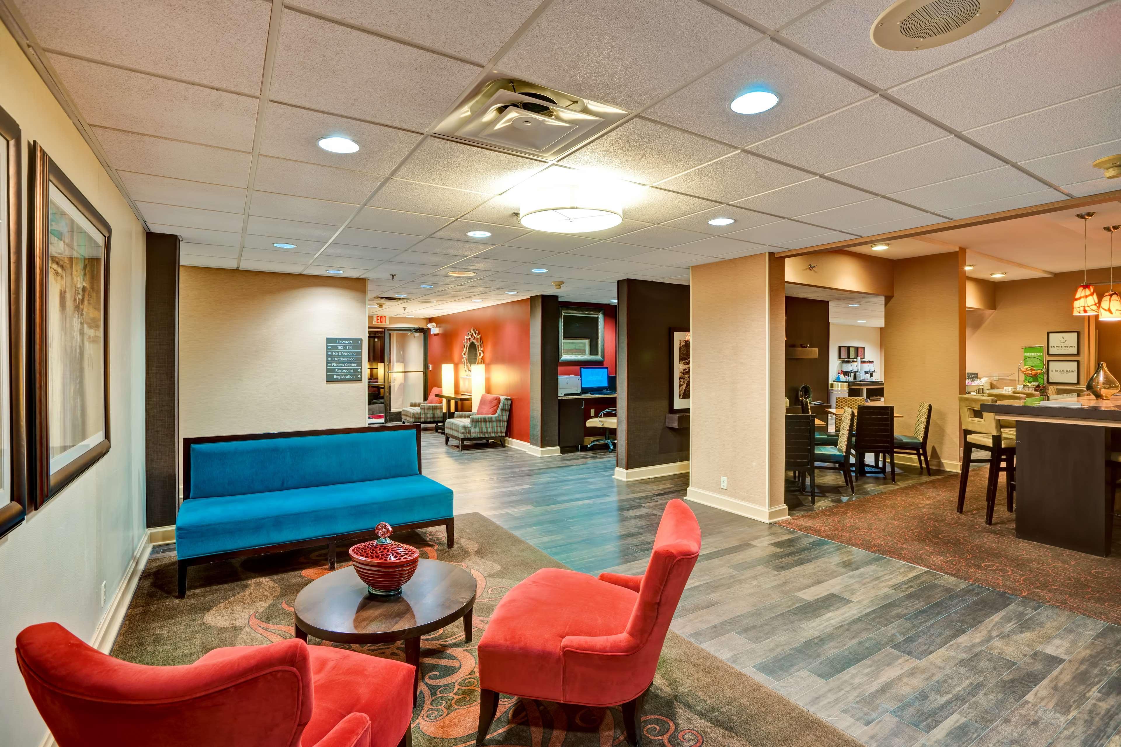 Hampton Inn Fairmont Exterior foto