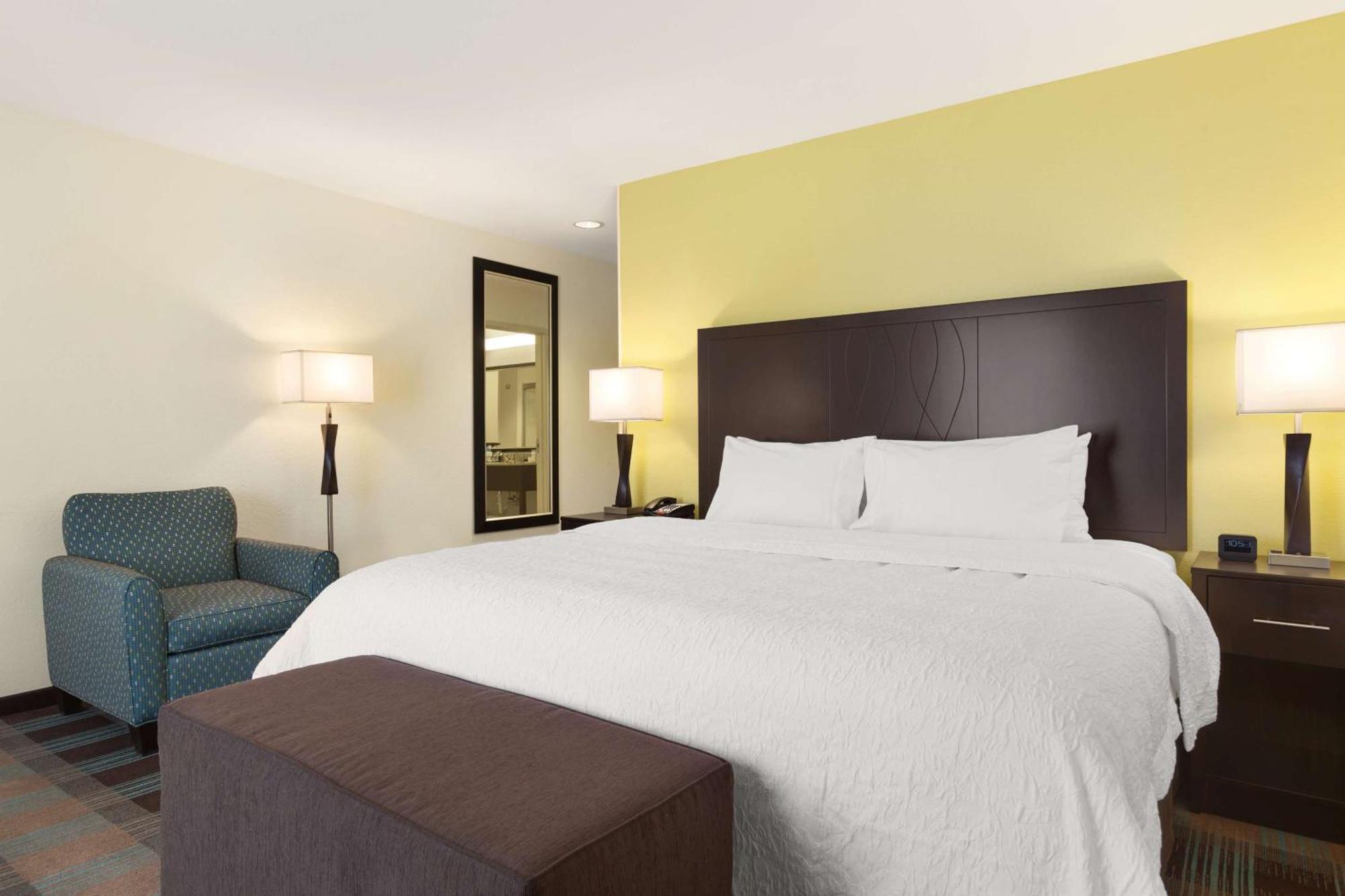 Hampton Inn Fairmont Exterior foto