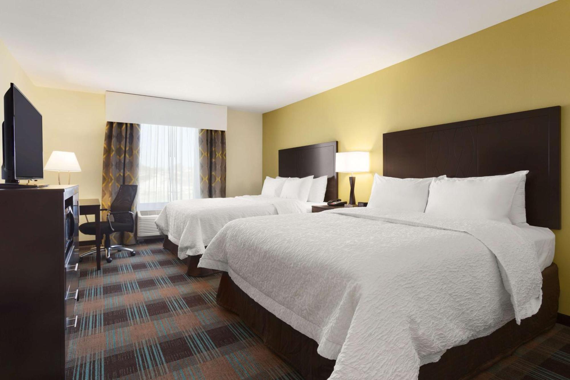 Hampton Inn Fairmont Exterior foto