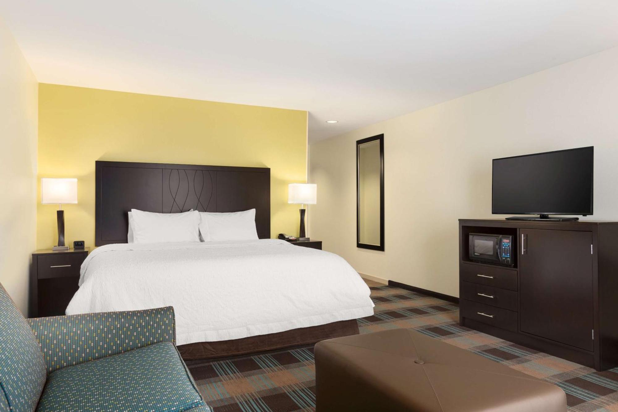 Hampton Inn Fairmont Exterior foto