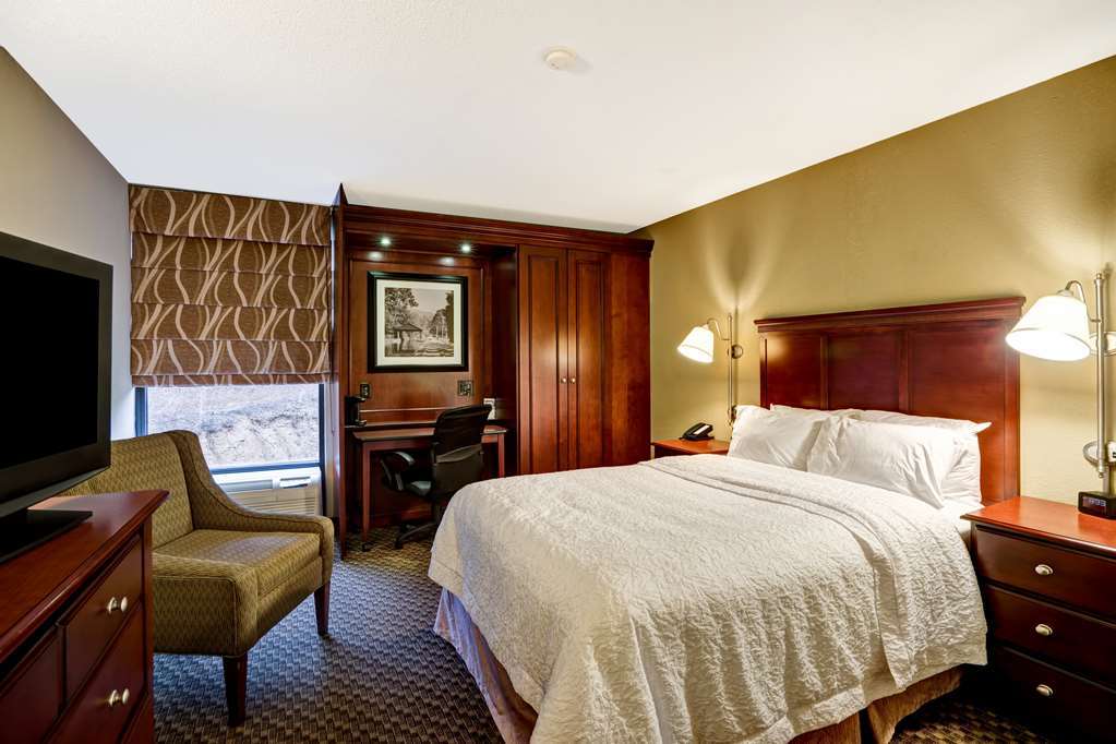 Hampton Inn Fairmont Quarto foto