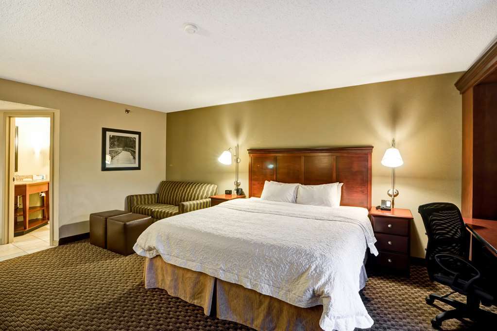 Hampton Inn Fairmont Quarto foto